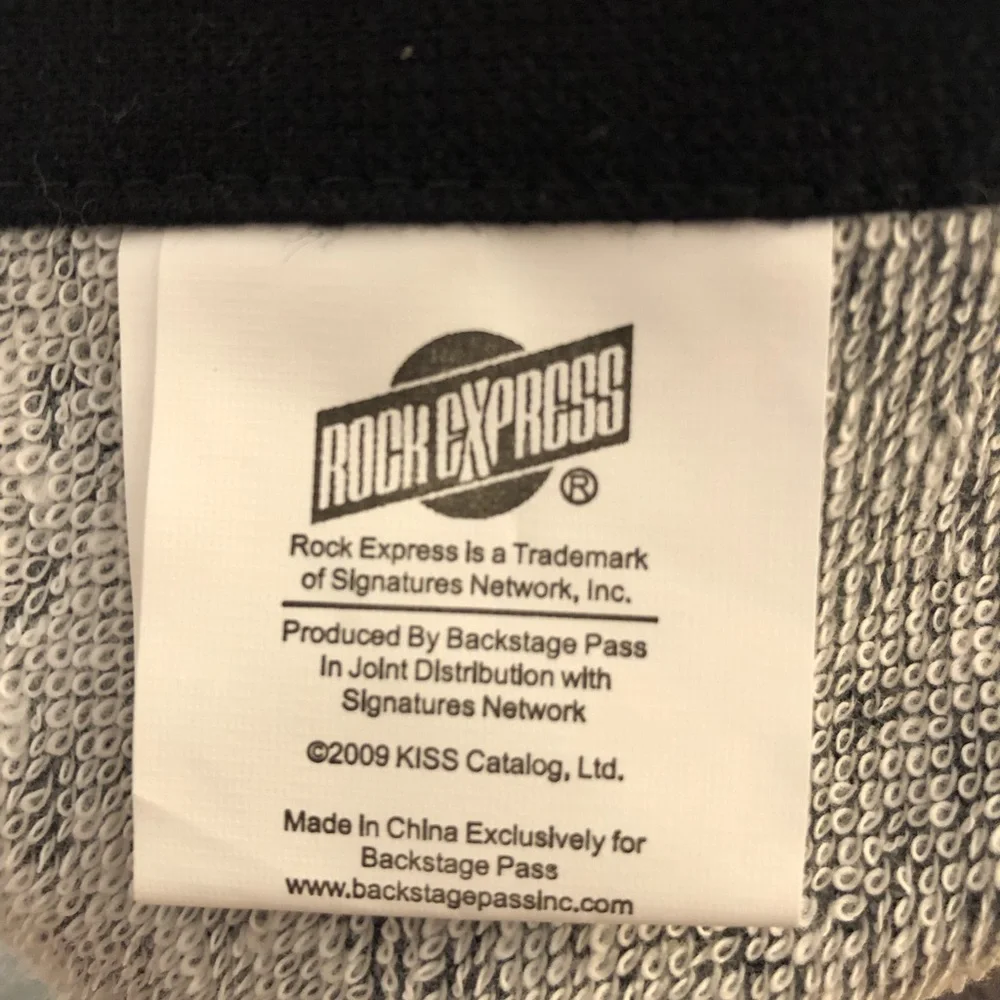 KISS 2009 Kiss Catalog Live Logo Beach  Pool Towel NWOT